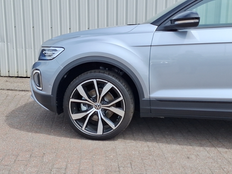 Volkswagen T-Roc 1.5 Tsi R-line Dsg Black #19