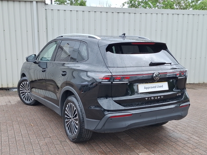 Volkswagen Tiguan 1.5 Etsi 150 Match Dsg Black #2