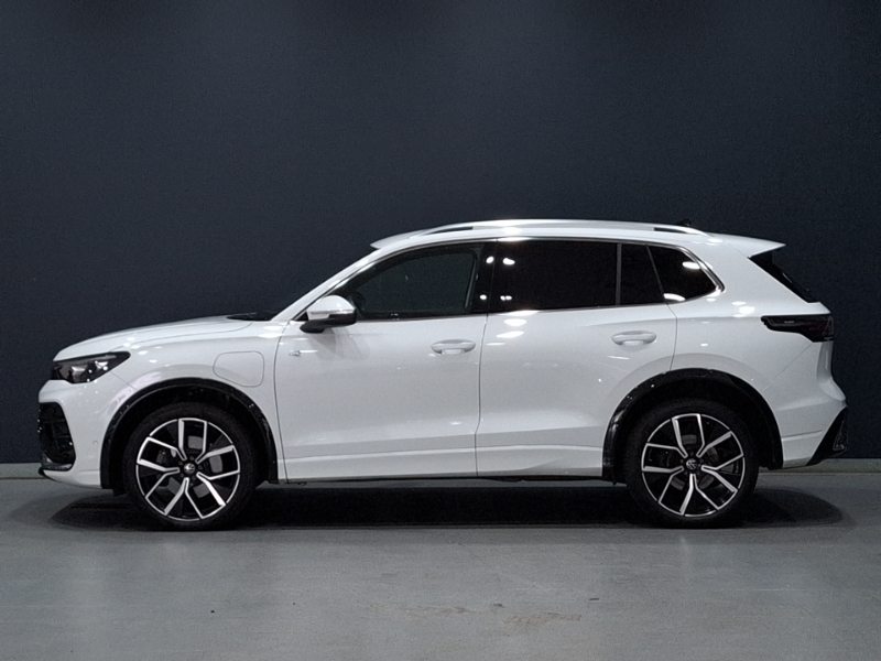 Volkswagen Tiguan 1.5 Tsi 272 Ehybrid R-line Dsg White #4