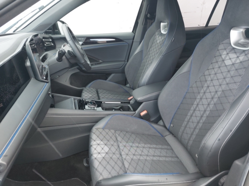 Volkswagen Tiguan 1.5 Etsi 150 R-line Dsg Black #5