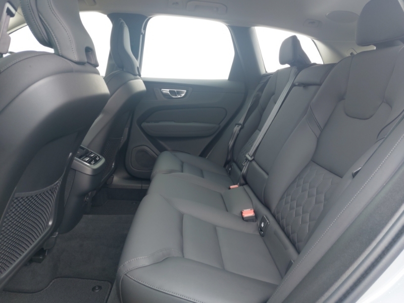 Volvo XC60 2.0 B5p Plus Dark Awd Geartronic Grey #6