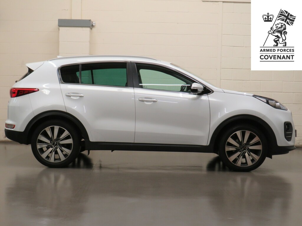 Kia Sportage 1.7 Crdi 3 Euro 6 Ss White #2