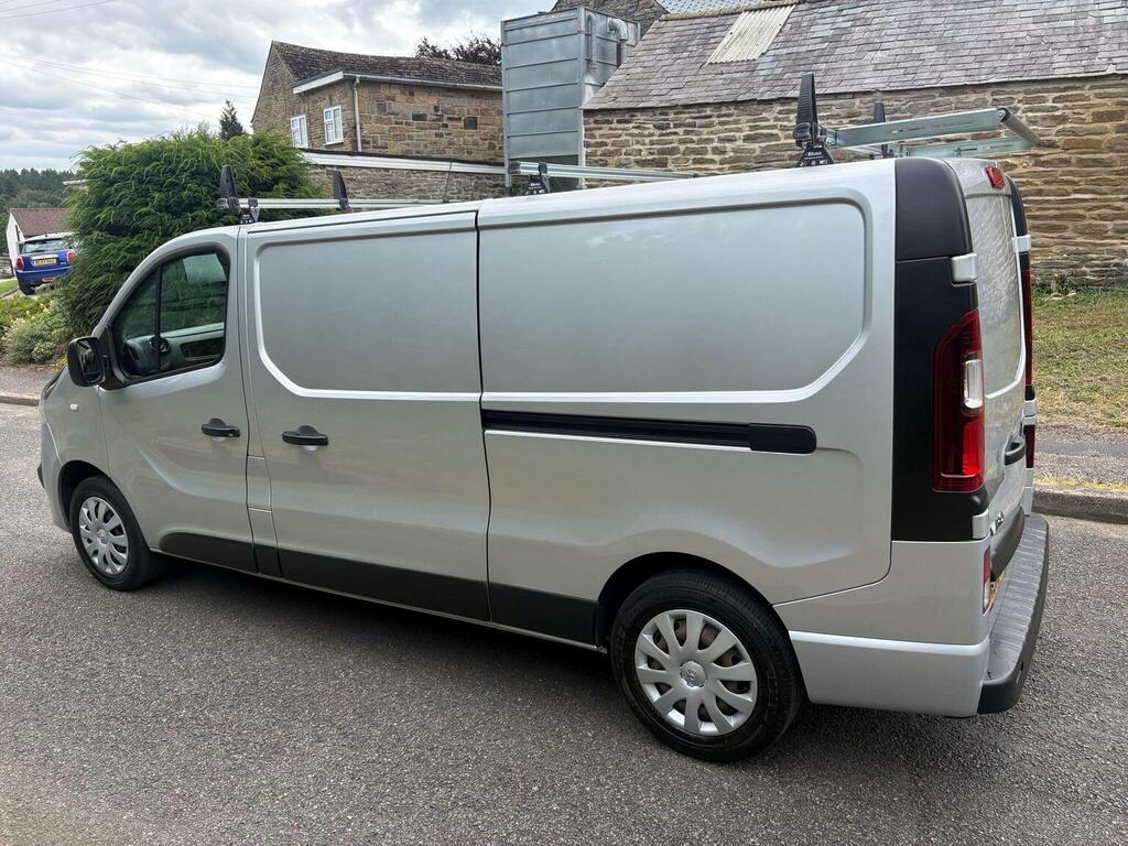 Vauxhall Vivaro 1.6 Cdti 2900 Sportive L2 H1 Euro 6 Silver #3