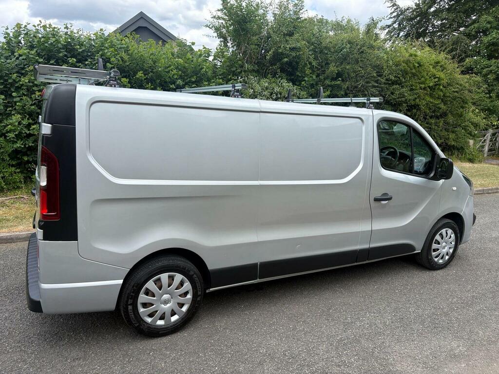 Vauxhall Vivaro 1.6 Cdti 2900 Sportive L2 H1 Euro 6 Silver #5