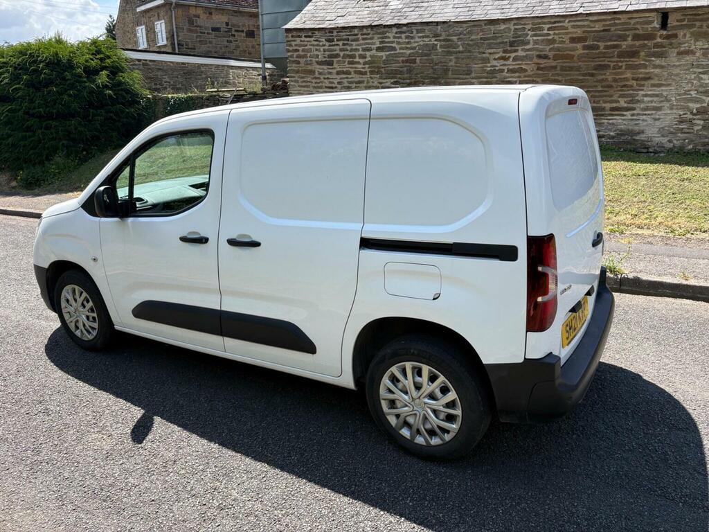 Vauxhall Combo 1.5 Turbo D 2300 Dynamic L1 H1 Euro 6 White #2
