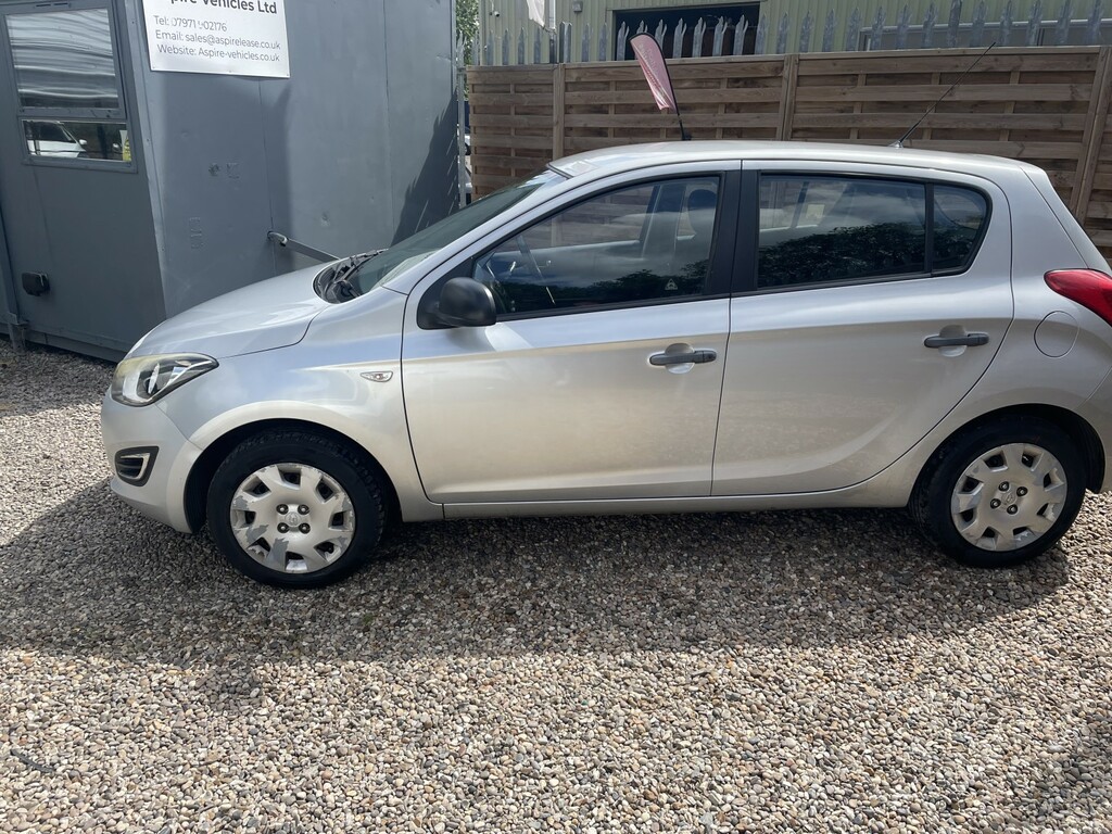 Hyundai I20 1.2 Classic Silver #2