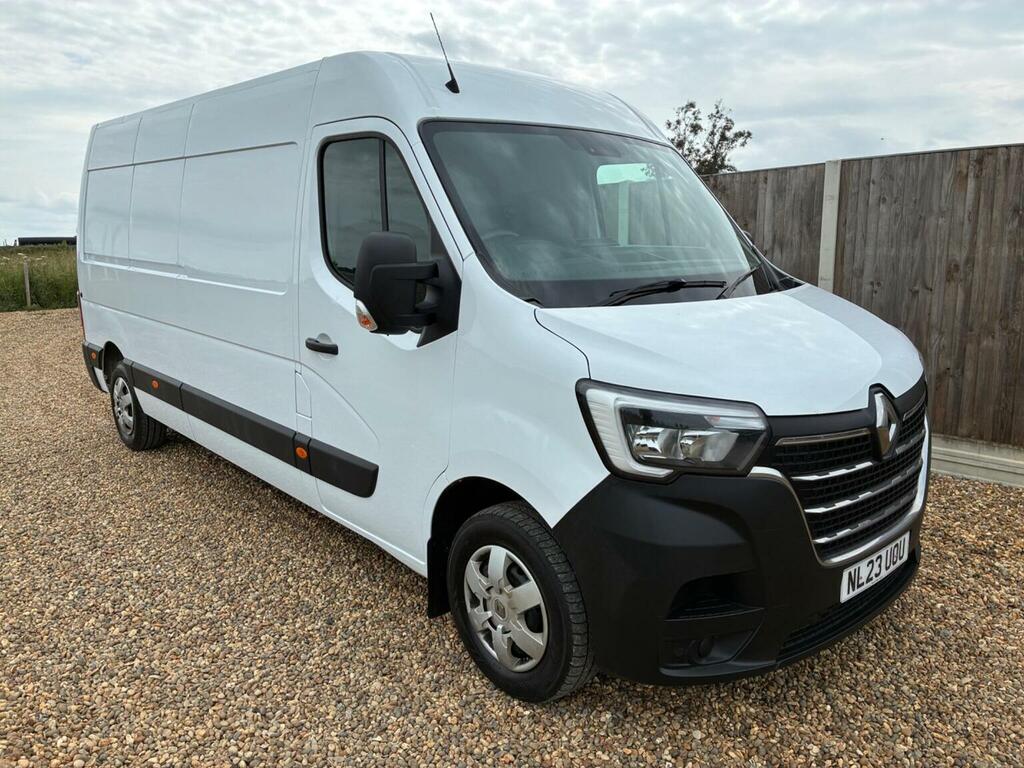 Renault Master Panel Van 2.3 Dci 35 Business Fwd Lwb Medium Roof NL23UOU White