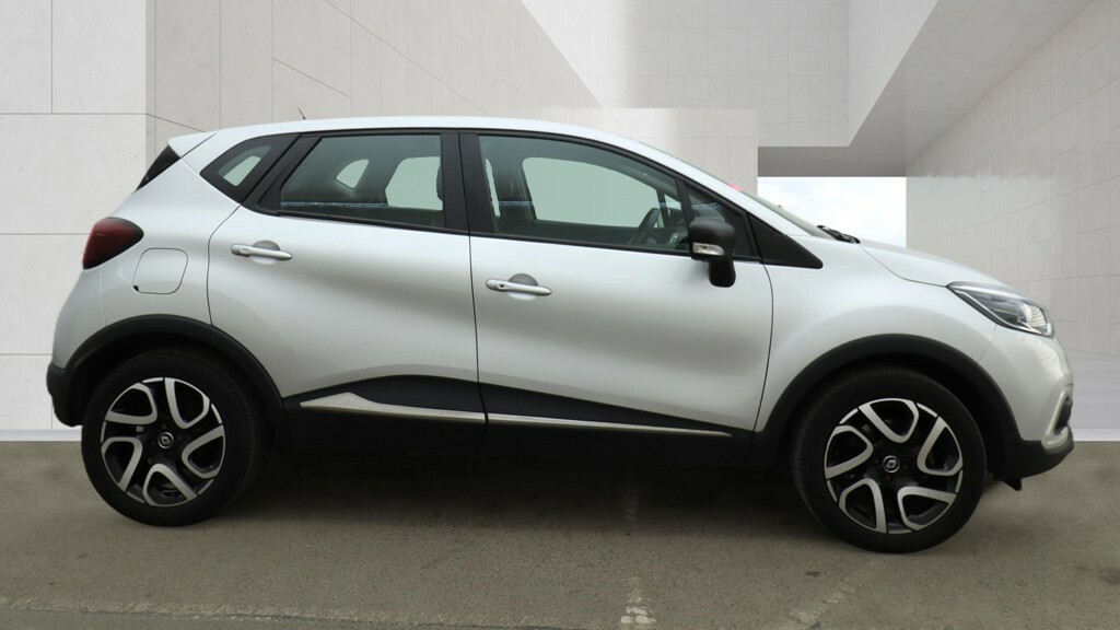 Renault Captur 1.5 Dynamique Nav Dci 90 MT67NZS Silver #2