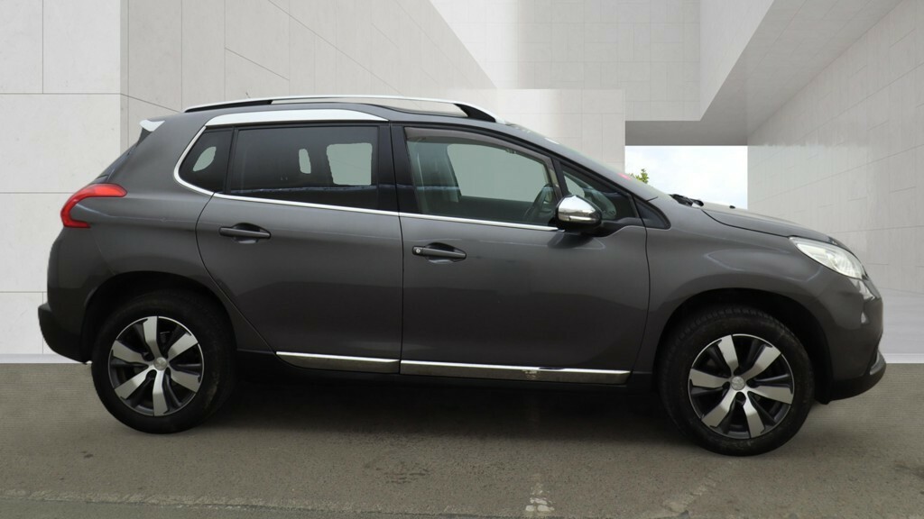 Peugeot 2008 1.6 Bluehdi Allure Grey #2