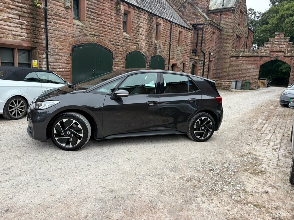Volkswagen ID.3 Pro Performance 58Kwh Life Hatchback Grey #4