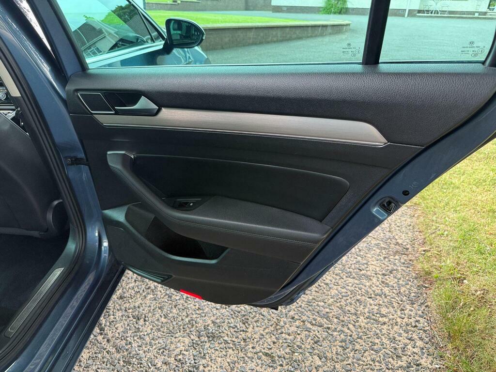 Volkswagen Passat 2.0 Tdi Scr 190 Gt Panoramic Roof Black #41