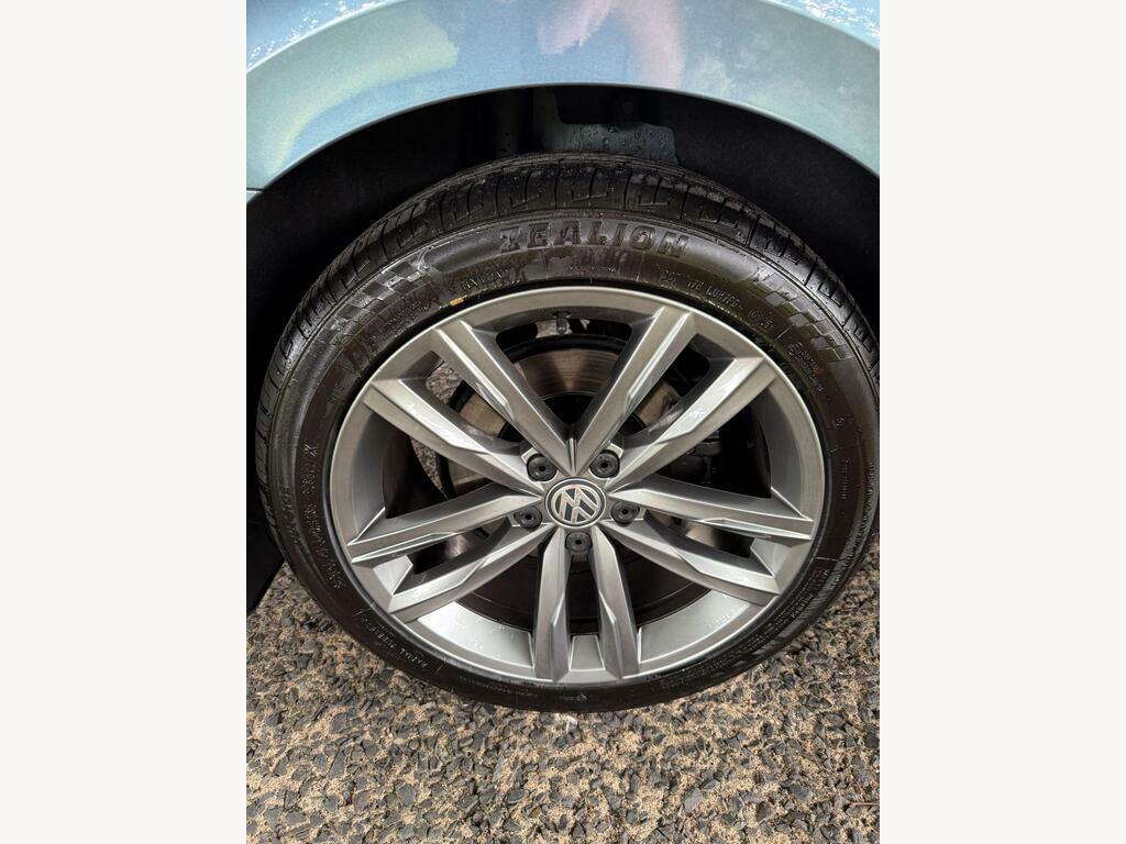 Volkswagen Passat 2.0 Tdi Scr 190 Gt Panoramic Roof Black #11