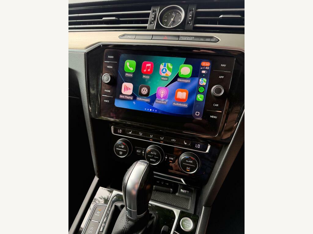 Volkswagen Passat 2.0 Tdi Scr 190 Gt Panoramic Roof Black #26