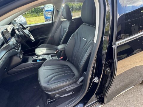 Ford Focus 2.0 Ecoblue Vignale EN69UBF Black #6