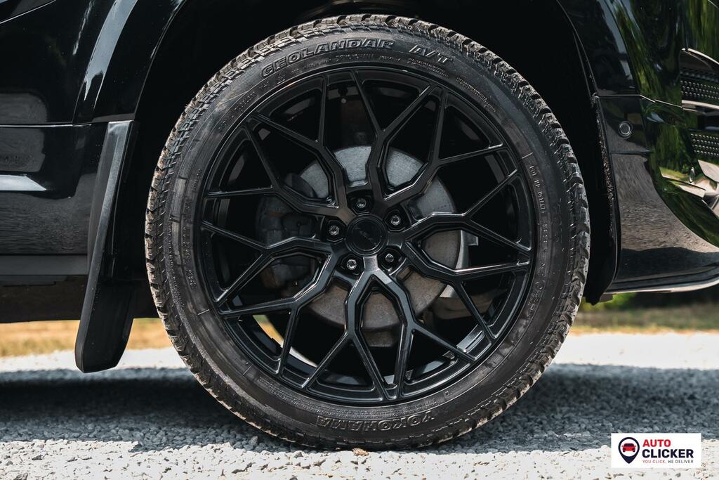 Land Rover Defender 90 Se Black #6