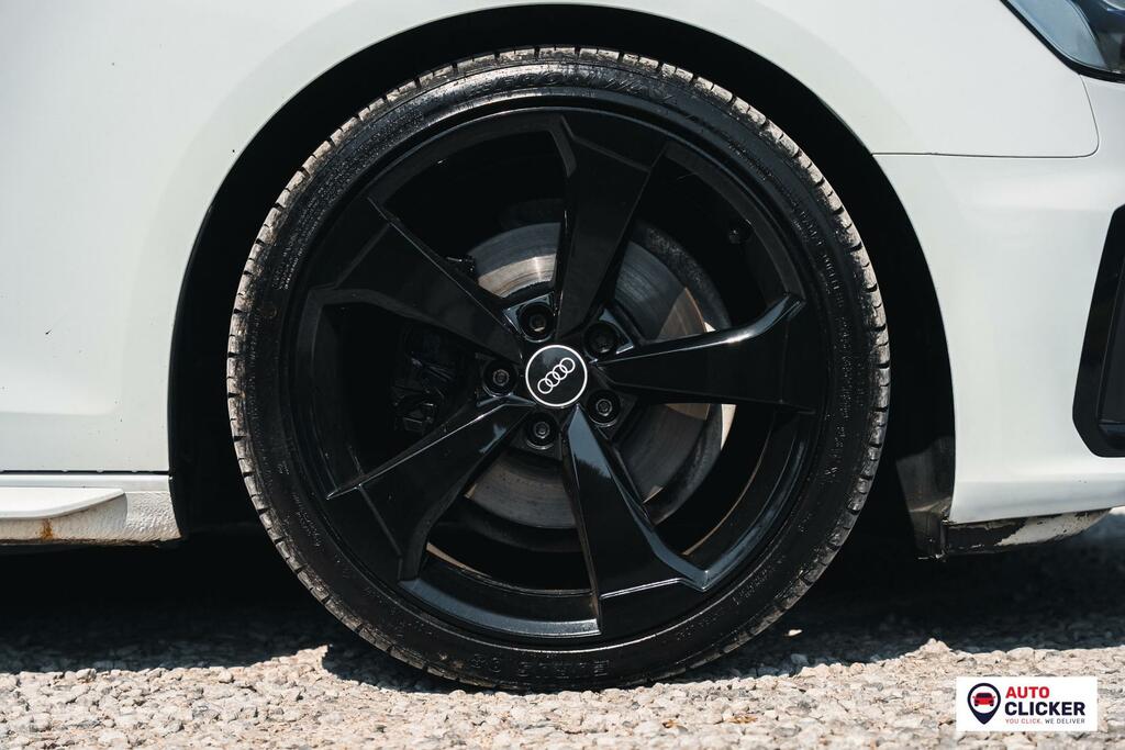 Audi A4 Black Edition White #5
