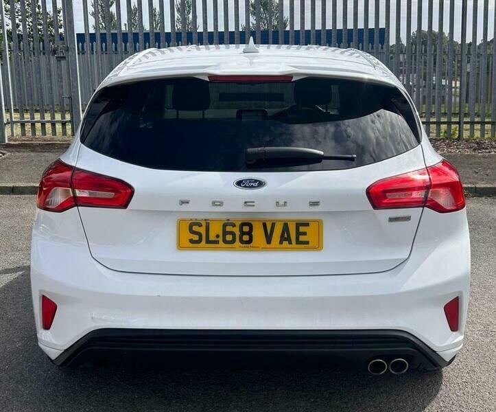 Ford Focus 1.5 Ecoblue St-line Hatchback SL68VAE White #6
