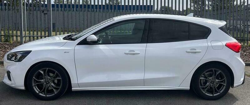 Ford Focus 1.5 Ecoblue St-line Hatchback SL68VAE White #3