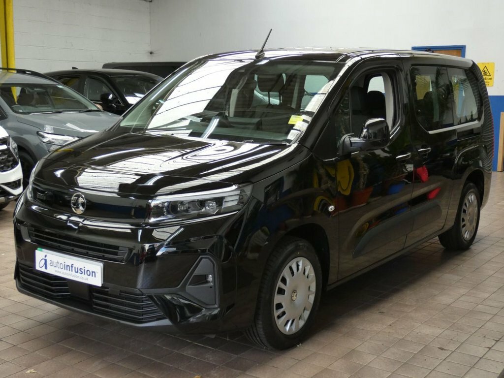 Vauxhall Combo-e Life Mpv Black #3