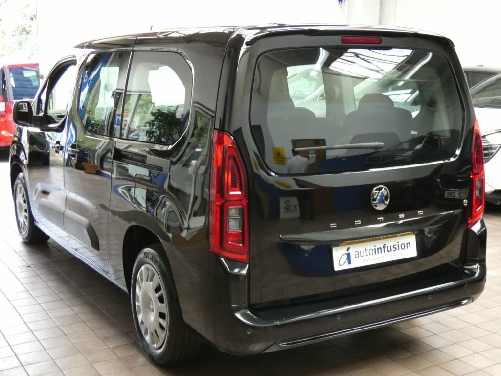 Vauxhall Combo-e Life Mpv Black #4