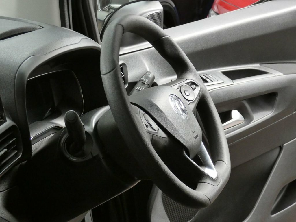 Vauxhall Combo-e Life 50Kwh Design Mpv 7.4Kw Charger  #39