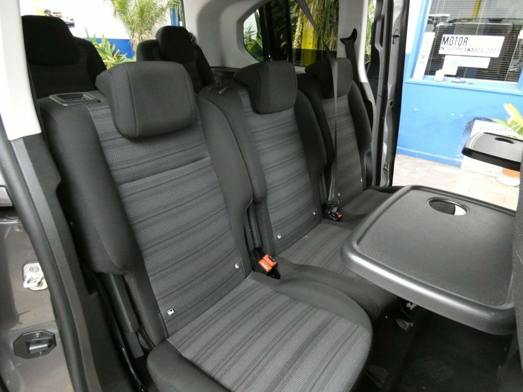 Vauxhall Combo-e Life 50Kwh Design Mpv 7.4Kw Charger  #11