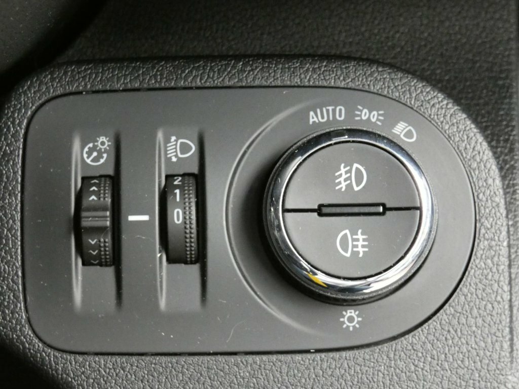 Vauxhall Combo-e Life 50Kwh Design Mpv 7.4Kw Charger  #24