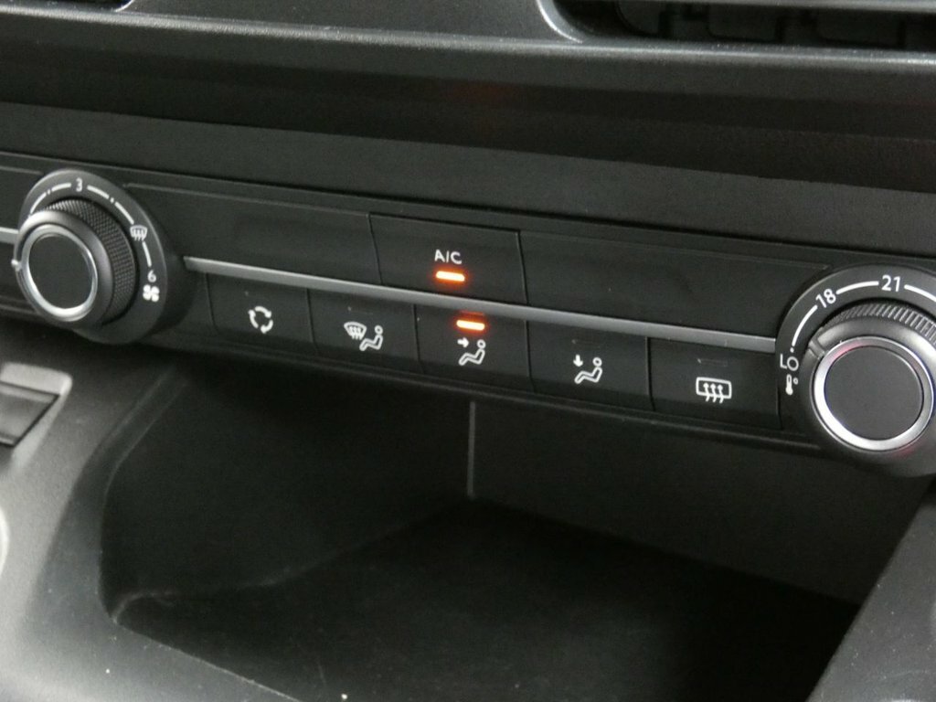 Vauxhall Combo-e Life 50Kwh Design Mpv 7.4Kw Charger  #47