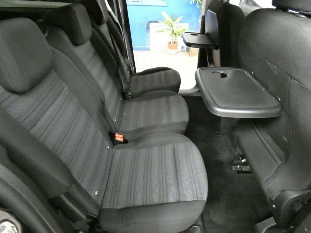 Vauxhall Combo-e Life 50Kwh Design Mpv 7.4Kw Charger  #14