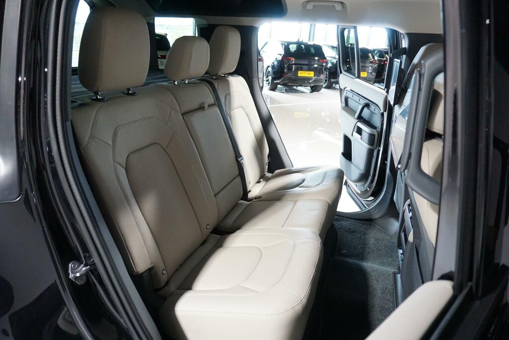 Land Rover Defender 110 3.0 D250 Mhev X-dynamic Hse Suv 4W Black #54