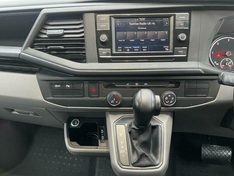 Volkswagen Transporter Shuttle T6.1 150 7 Speed Dsg 8 Seat Shuttle Se Lwb In Black #47