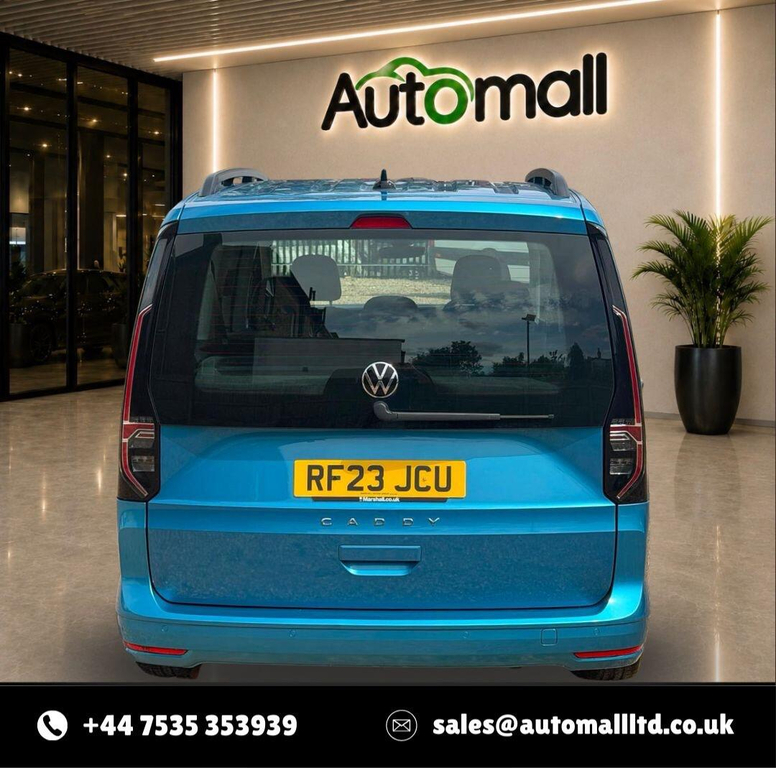 Volkswagen Caddy Maxi Life Maxi 2.0 Tdi 122 Life Dsg Red #12