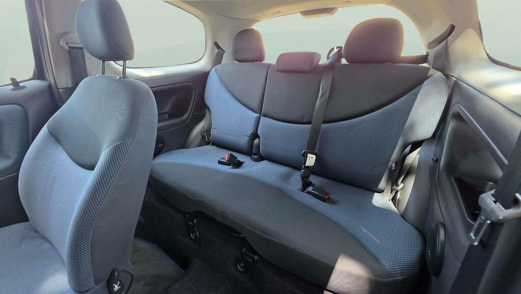Toyota Yaris 1.3 Vvt Blue #20