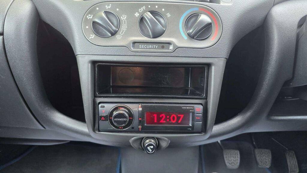 Toyota Yaris 1.3 Vvt Blue #14