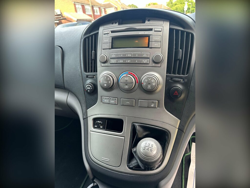 Hyundai I800 2.5 Style Crdi 8 Seater 5 Speed Silver #15
