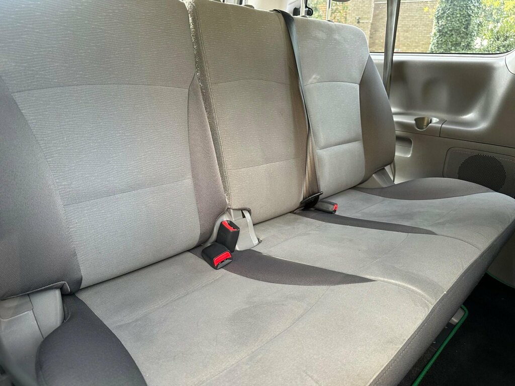 Hyundai I800 2.5 Style Crdi 8 Seater 5 Speed Silver #31