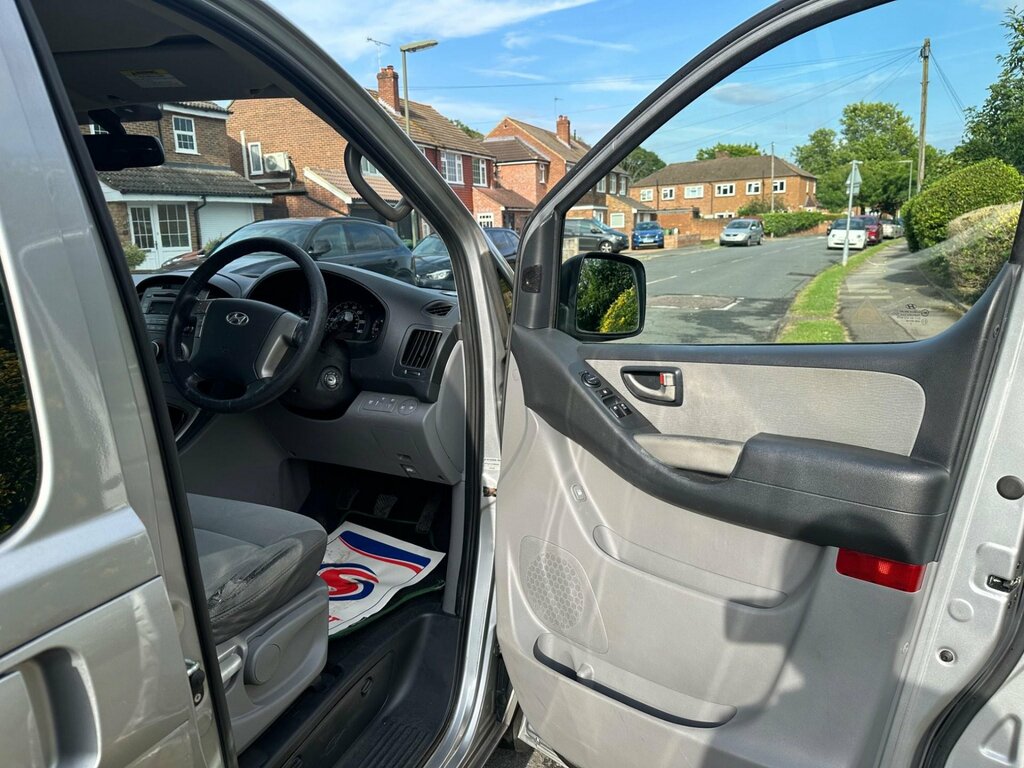 Hyundai I800 2.5 Style Crdi 8 Seater 5 Speed Silver #22