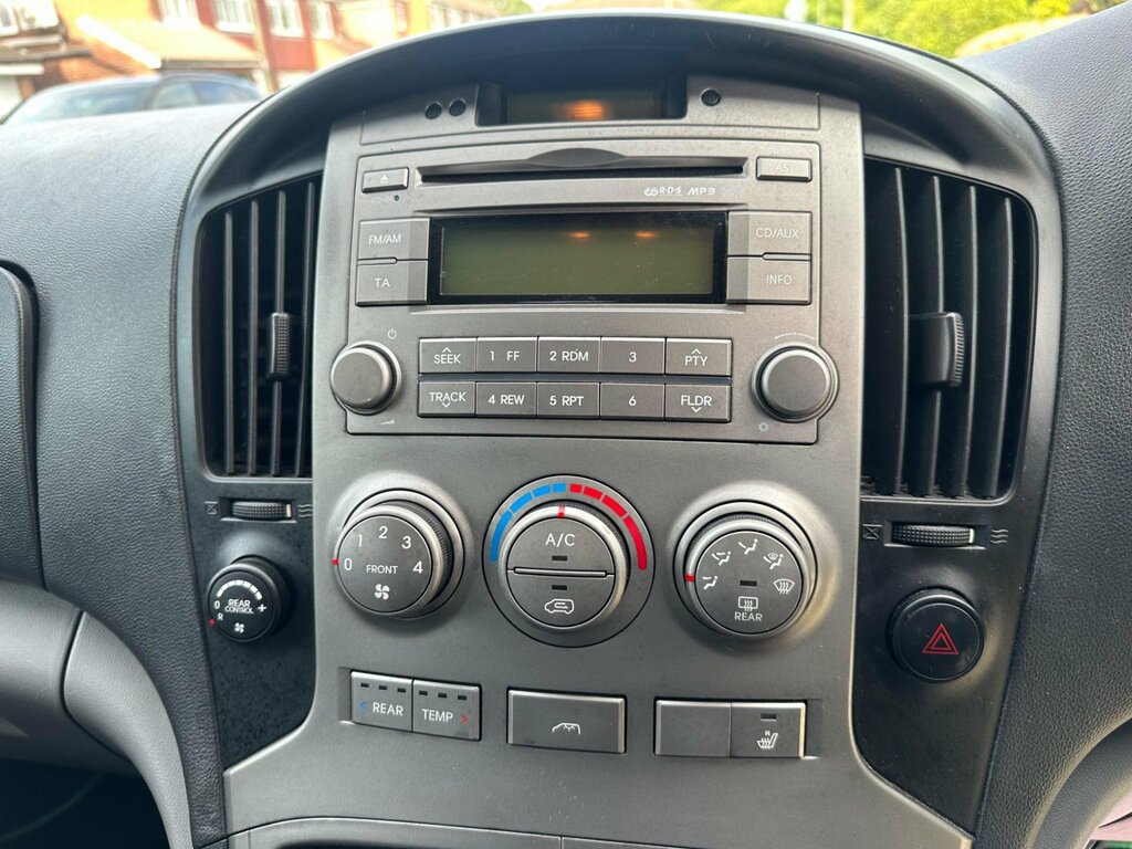 Hyundai I800 2.5 Style Crdi 8 Seater 5 Speed Silver #13