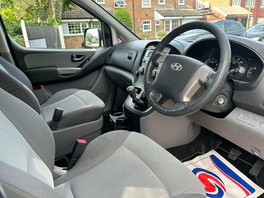 Hyundai I800 2.5 Style Crdi 8 Seater 5 Speed Silver #24