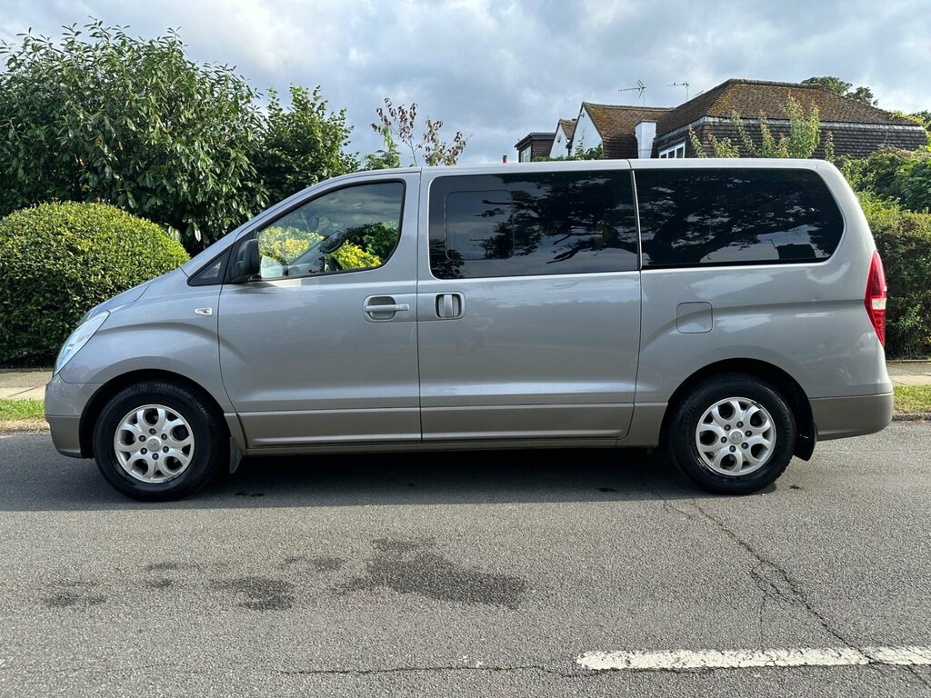 Hyundai I800 2.5 Style Crdi 8 Seater 5 Speed Silver #23