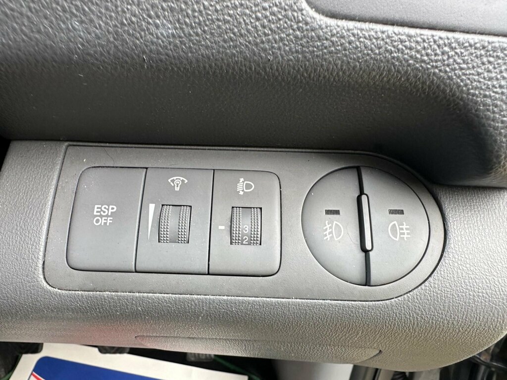 Hyundai I800 2.5 Style Crdi 8 Seater 5 Speed Silver #21