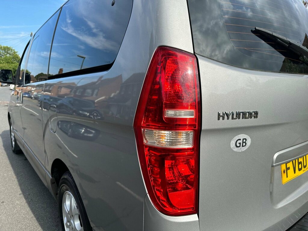 Hyundai I800 2.5 Style Crdi 8 Seater 5 Speed Silver #44