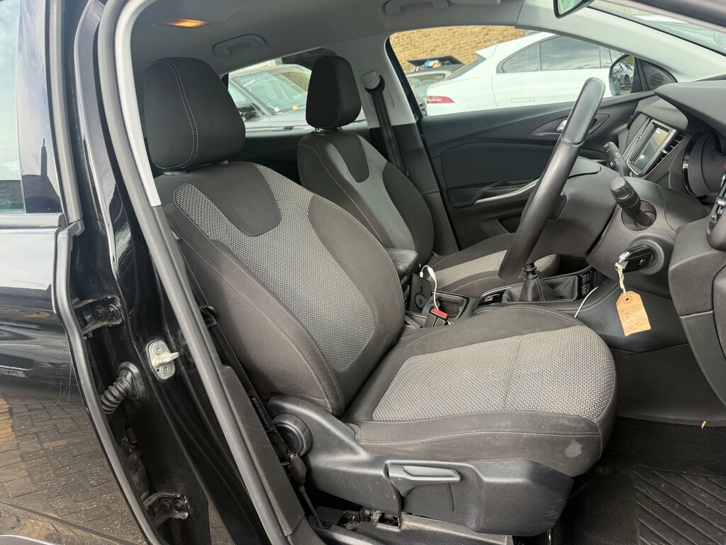 Vauxhall Grandland X 1.5 Turbo D Blueinjection Se Suv WR68CZH Black #4