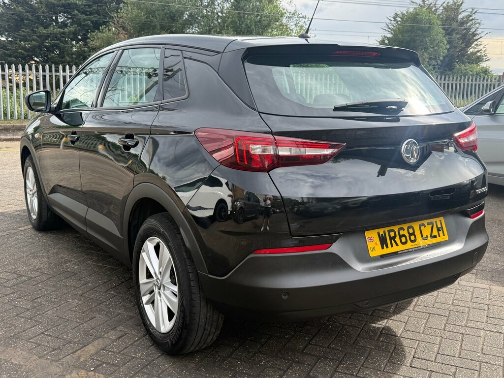 Vauxhall Grandland X 1.5 Turbo D Blueinjection Se Suv WR68CZH Black #2
