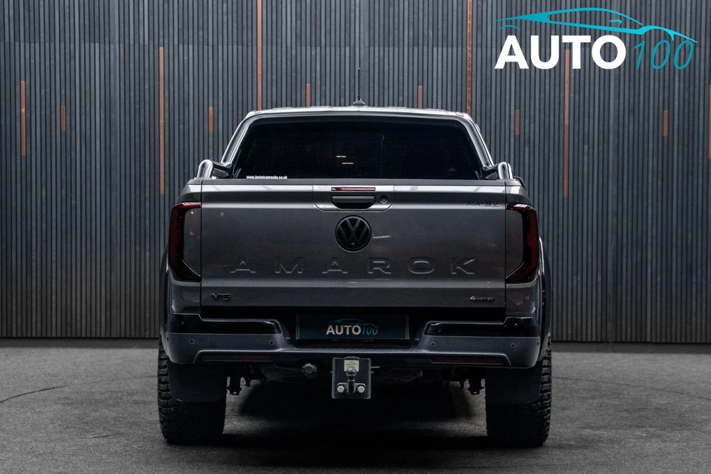 Volkswagen Amarok 2024 74 Style Black #21