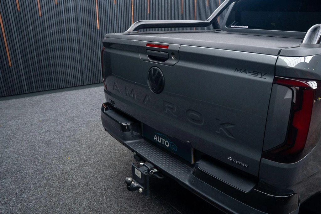 Volkswagen Amarok 2024 74 Style Black #23