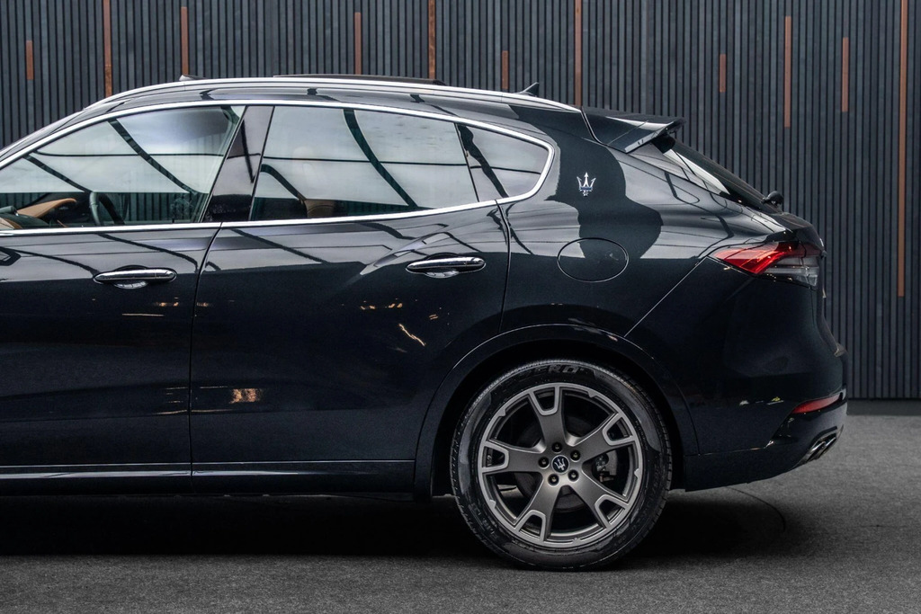 Maserati Levante Hybrid Gt Blue #17