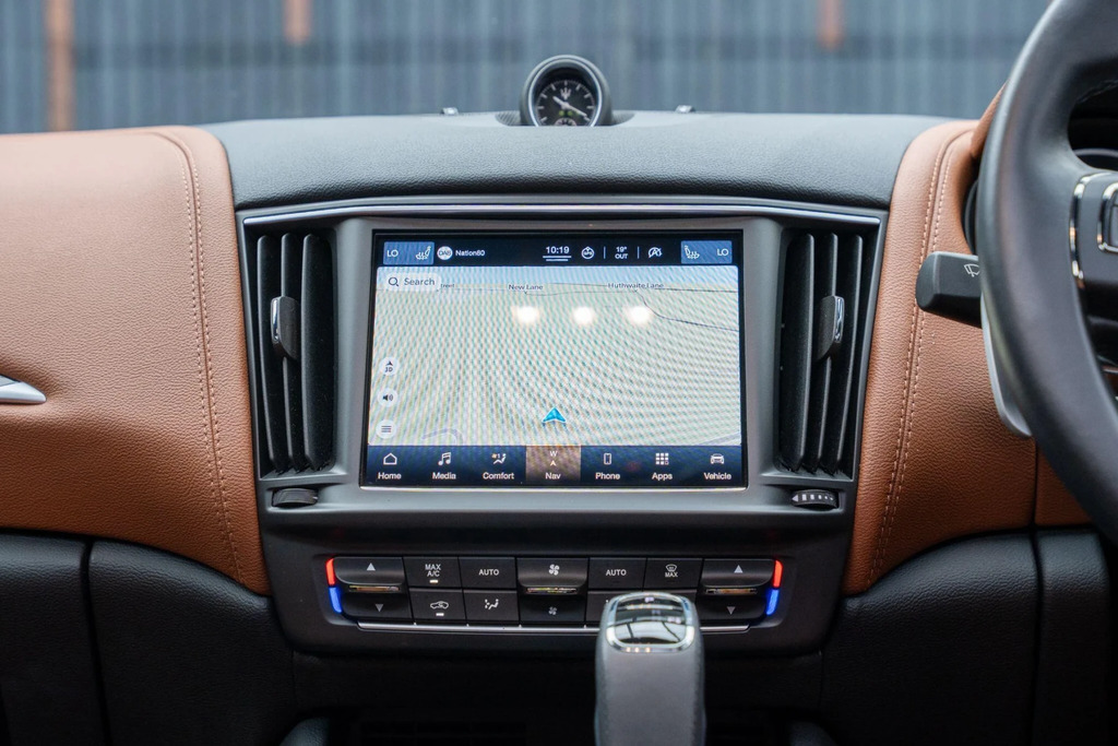 Maserati Levante Hybrid Gt Blue #44