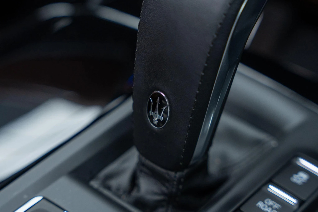 Maserati Levante Hybrid Gt Blue #40