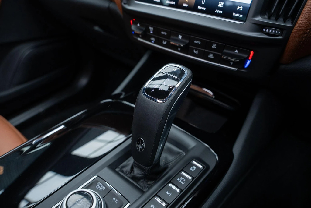 Maserati Levante Hybrid Gt Blue #38